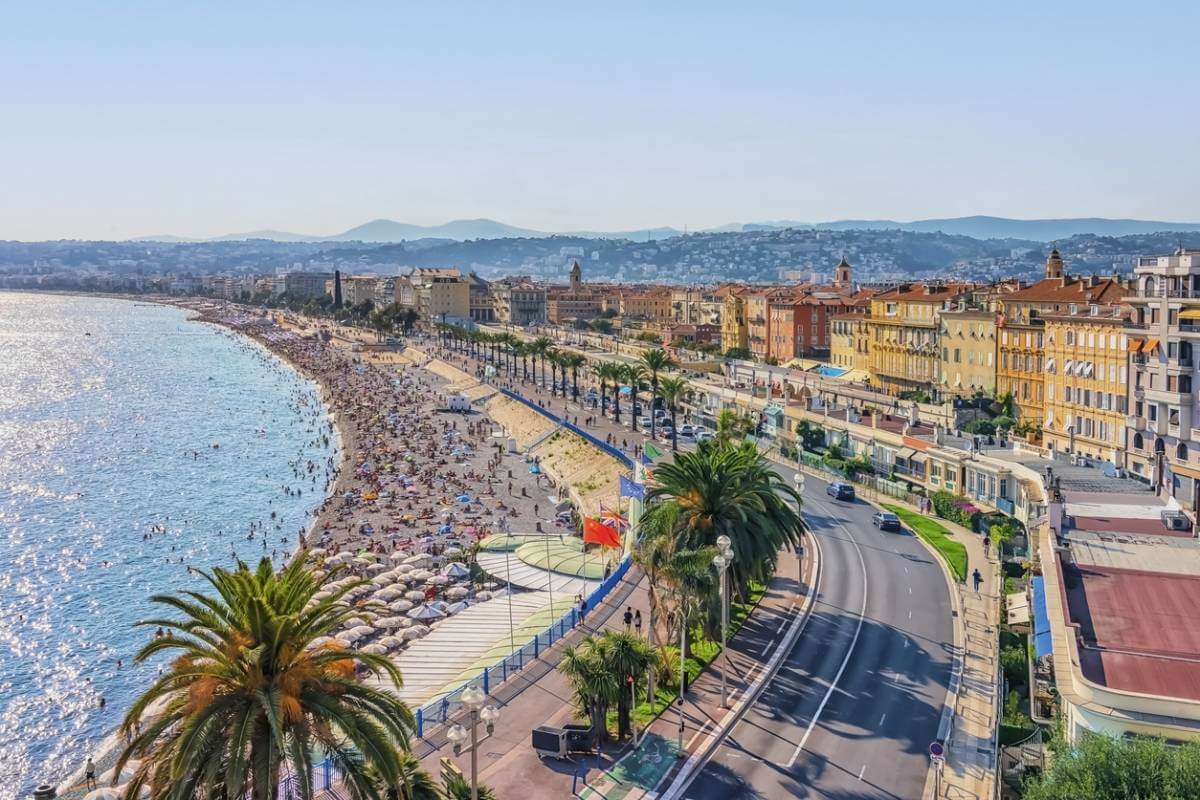 Hôtels 4 étoiles à Nice : guide pour un séjour réussi